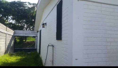 Imagen 2 de 12 de Venta Casa Urbanizacion Las Gardenias