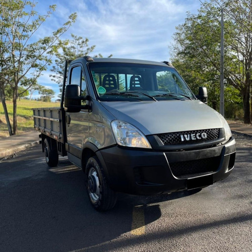 Iveco Daily 35s14 (2014) Carroceria De Aço