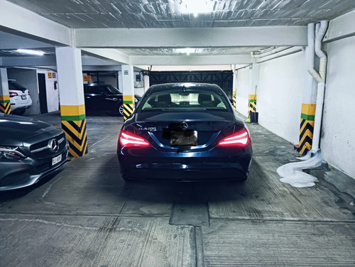 Mercedes-Benz Clase CLA 1.6 200 Cgi Sport At