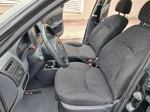 Fiat Palio 1.4 Attractive Flex 5p
