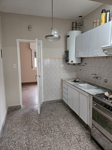 Solo Venta. Casa 4 Ambientes Con Quincho Y Parque