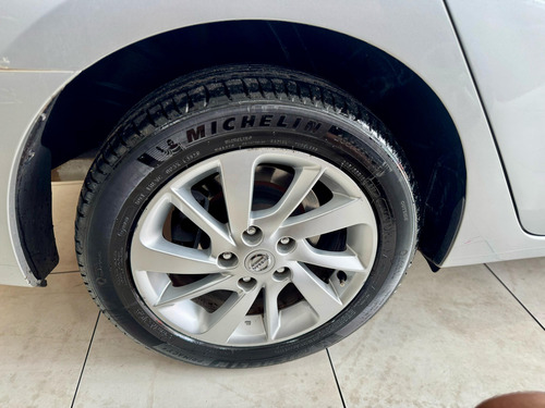 Nissan Sentra 2.0 Sv Flex Aut. 4p