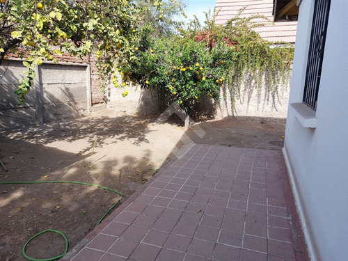 Casa En Venta De 3 Dorm. En Macul