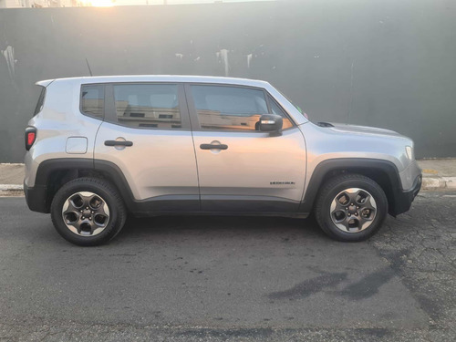 Jeep Renegade 1.8 Flex Aut. 5p