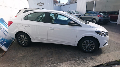 Imagen 13 de 25 de Chevrolet Onix Joy Plus Black 0km. Entrega Ya