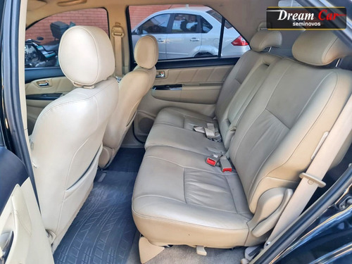 Imagem 5 de 14 de Toyota Hilux Sw4 3.0 Srv 4x4 7 Lugares 2014