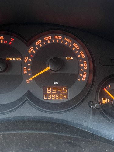 Chevrolet Corsa Classic 1.6 Gl Aa 4P