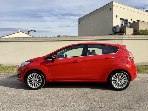 Ford Fiesta Kinetic 1.6 Titanium Powershift 120cv