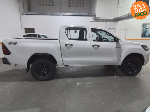 Toyota Hilux 2.8 D-4D TURBO DIESEL CHASSI 4X4 MANUAL