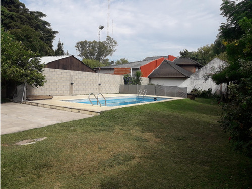 Casa De 4 Ambientes Villa Udaondo - Ituzaingó- Permuta Por Dpto Caba