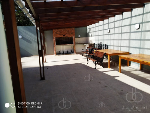 Imagen 11 de 17 de Apartamento De 3 Dormitorios Y Parrillero Propio En Playa Mansa, Punta Del Este- Ref: 54587