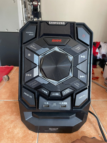Cerebro Sin Bocinas Minicomponente Samsung Mx-j630 Usado Negro 230 W (Usado)