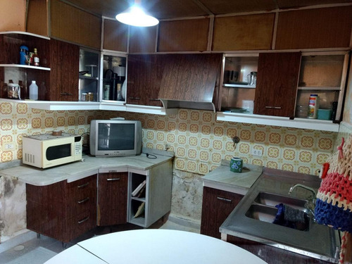 Imagen 3 de 17 de Casa De 3 Dormitorios En Venta Con Quincho Parrillero Y Pileta Zona Sur Rosario