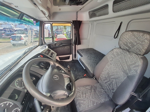 Imagem 11 de 18 de Mercedes-benz Atron 1635 S