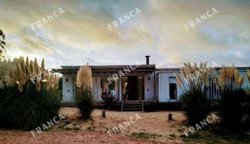 Casa De Tres Dormitorios En Punta Del Diablo, Rocha  (ref: Fro-188)