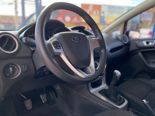 Imagem 11 de 12 de Ford Fiesta Sedan