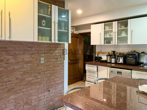 Casa Amoblada En Arriendo De 5 Dorm. En Concón