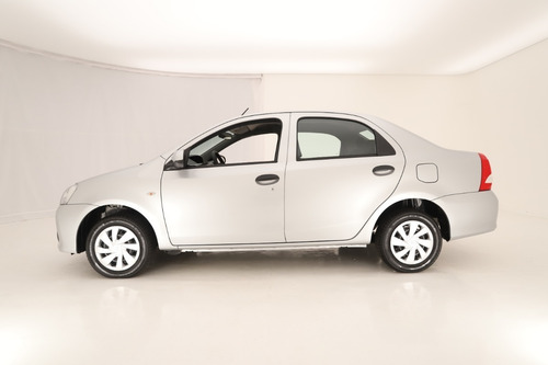 Imagen 7 de 25 de Toyota Etios 1.5 Sedan X 4 Puertas My22