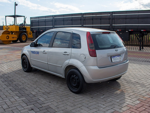 Imagem 3 de 12 de Ford Fiesta Supercharger 1.0 2005=mobi,hb20,kwid,sandero