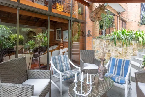 Casa En Venta En Loma De Los Balsos. Cod V16245