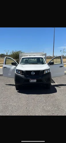 Nissan NP300 2.5 Estacas Dh Aa Mt