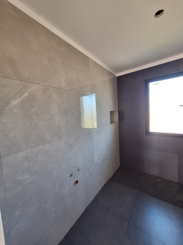 Casa En Venta Con Pileta Santa Elena