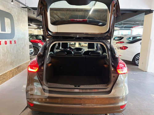 Ford Focus 2.0 TITANIUM FASTBACK 16V FLEX 4P POWERSHIFT