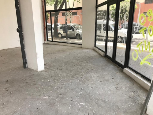 Imagen 8 de 8 de Excelente Local Con Doble Altura En Esquina - 150 Metros