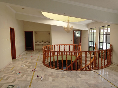Casa En Renta Amplia Con Uso De Suelo En Fracc Jardines De La Hacienda