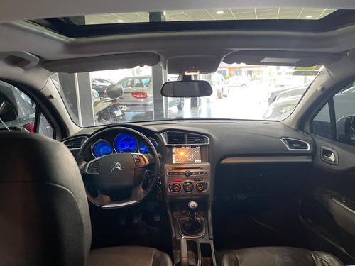 Imagen 10 de 10 de Citroën C4 Lounge 2016 1.6 Hdi 115 Feel Pack
