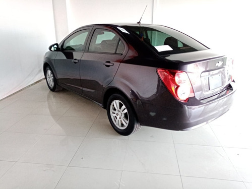 Imagen 5 de 15 de Chevrolet Sonic 2015 1.6 Lt Mt