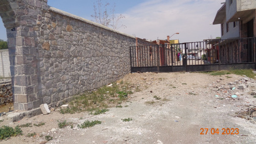 Terreno Regular, En Privada, Ideal Para Casa Habitación O Negocio Comercial, De 680m2, Bardeado Al 90%, Con Cimentación De Piedra Y Block De Tabique, En Villas De Tezontepec, Hidalgo