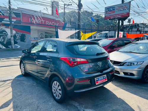 Imagem 4 de 7 de Hyundai Hb20 1.0 Comfort Plus 12v Flex 4p Manual