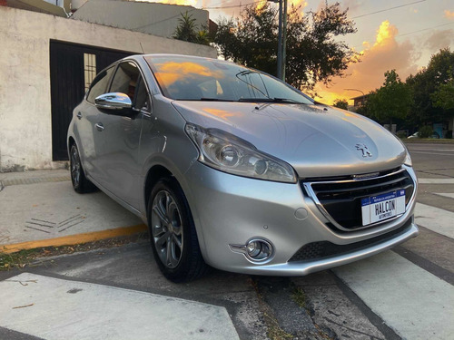 Peugeot 208 1.6 Feline 2013