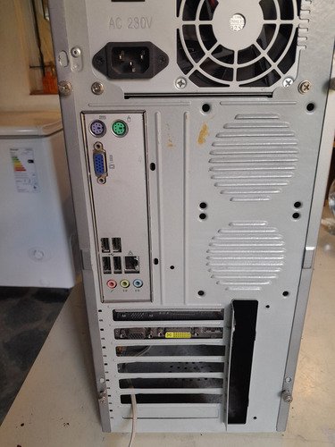 Pc Intel Core 2 Quuad 4gb De Ram + Placa Geforce (Usado)