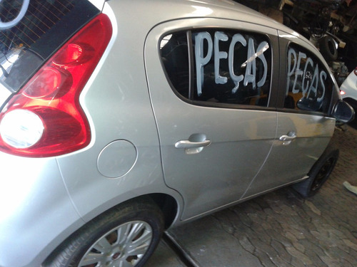 Imagem 2 de 3 de Sucata Fiat Palio 2014 1.6 Motor Câmbio Peças Acessórios
