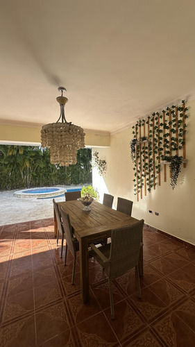 Villa En Venta En Metro Country Club Juan Dolio.