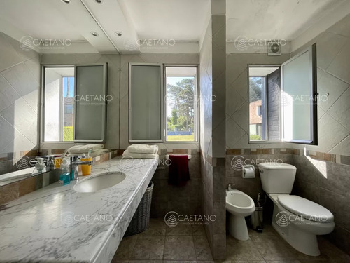 Venta Casa 4 Dormitorios Pinares Punta Del Este