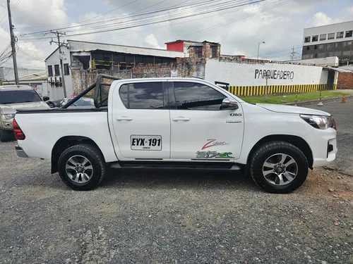 Toyota Hilux Diesel 4x4 Mt 2.4 2019