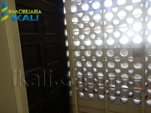 Imagen 1 de 12 de Oficina Comercial En Renta Tajin