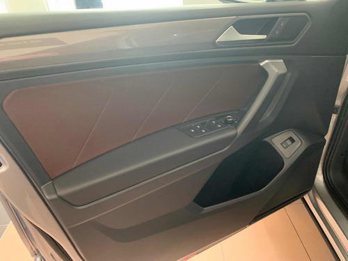 Imagen 11 de 15 de Volkswagen Tiguan 1.4 R-line 2022