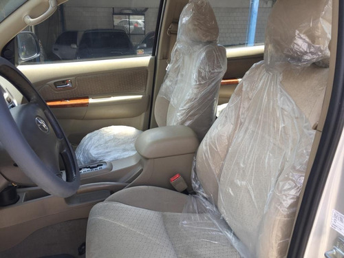 Imagen 9 de 14 de Toyota Fortuner