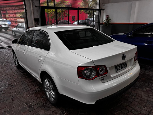 Volkswagen Vento 1.9 I Luxury Dsg