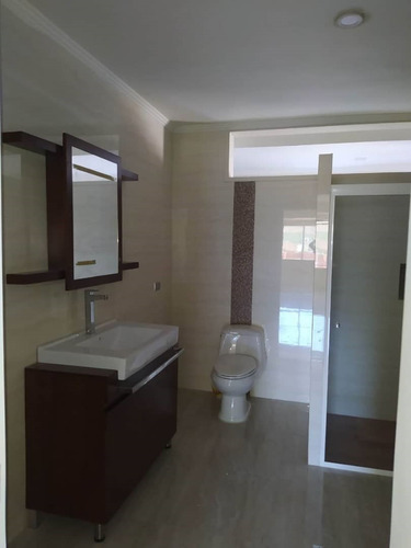 Imagen 11 de 14 de Moderno Twon House A Estrenar Tapas 04243564365