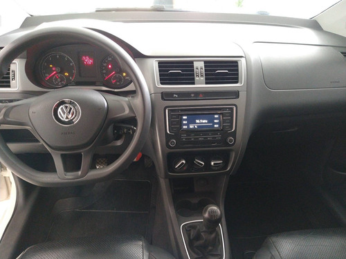 Imagem 7 de 12 de Volkswagen Spacefox 1.6 Msi Comfortline 8v Flex 4p Manual