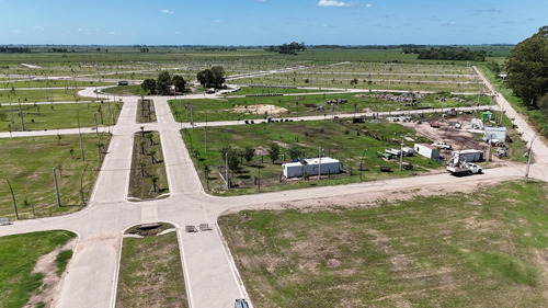 Terreno En Barrio Residencial Neander - Villa Amelia