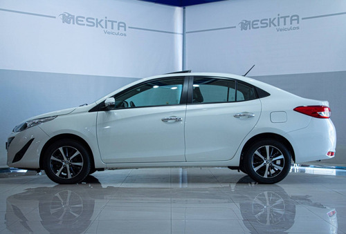 Imagem 2 de 15 de Toyota Yaris 1.5 16v Flex Sedan Xls Multidrive