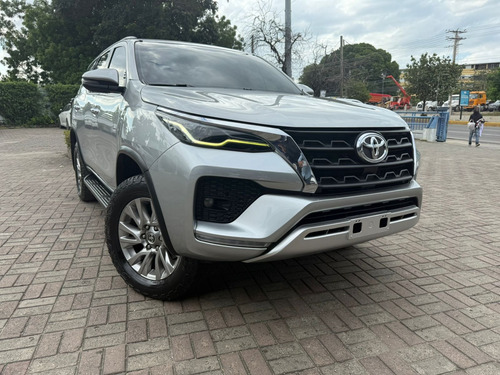 Toyota Fortuner 2022