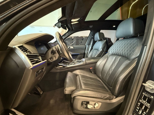 BMW X7 4.4 V8 M50I