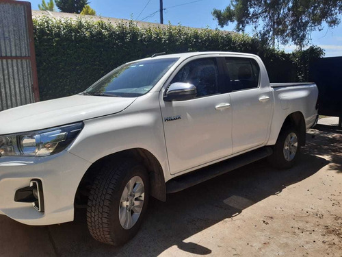 Toyota Hilux 2.8 Cd Srv 177cv 4x2 2020